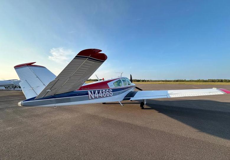 1975 Beech V35B Bonanza Photo 3