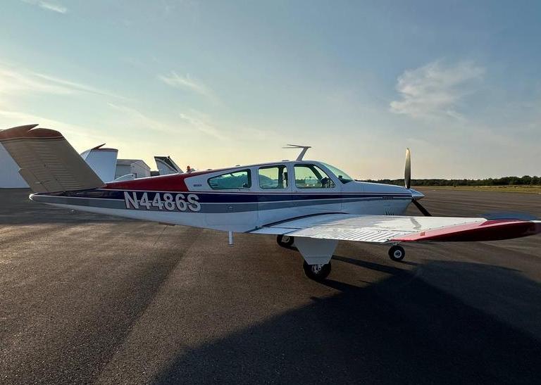 1975 Beech V35B Bonanza Photo 7