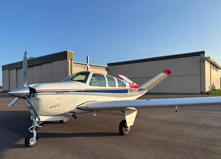 1975 Beech V35B Bonanza Photo 6