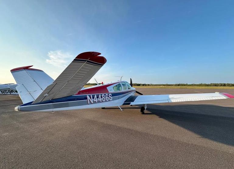 1975 Beech V35B Bonanza Photo 2