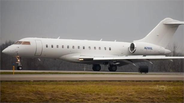 2023 BOMBARDIER GLOBAL 6500 Photo 2