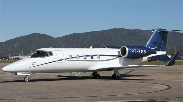 1999 LEARJET 60 Photo 2