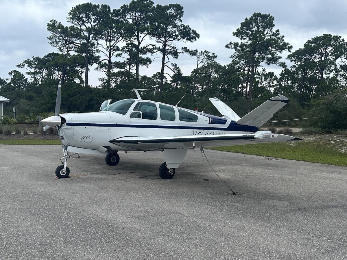 1968 Beech Bonanza V35A Photo 2