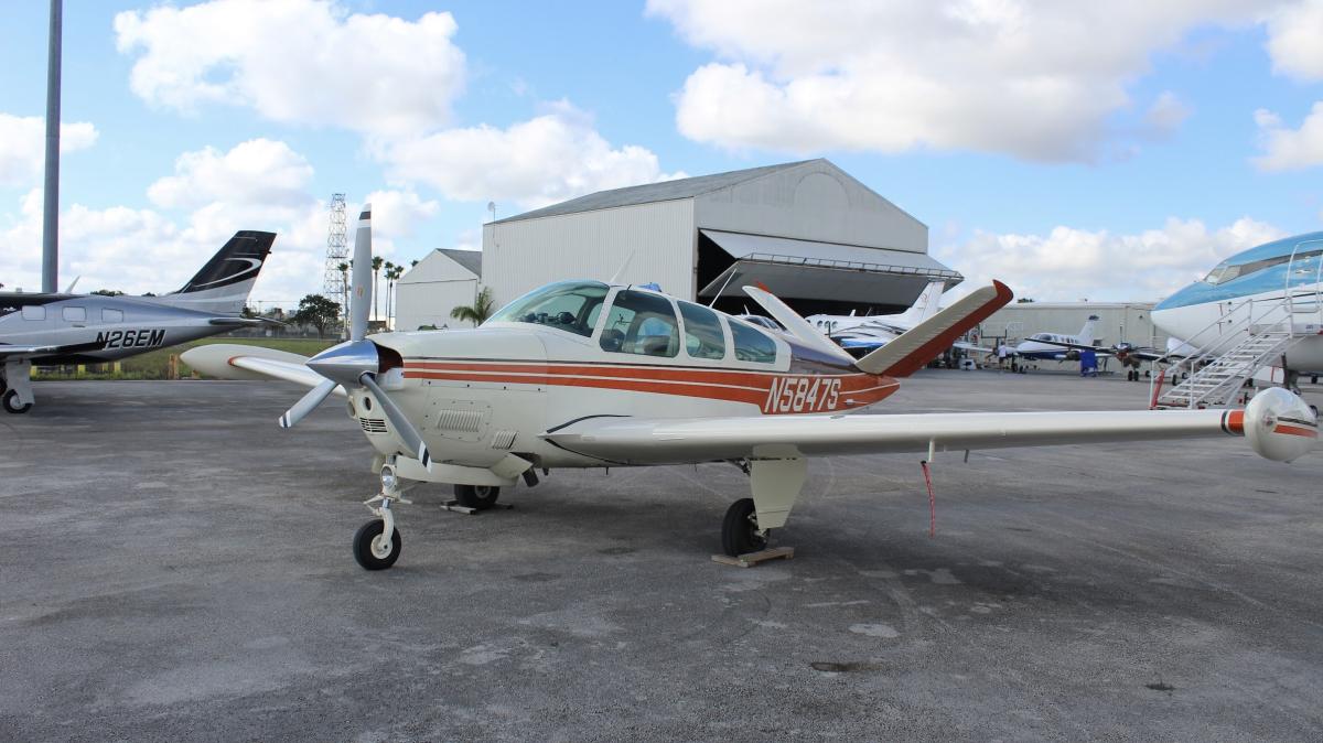 1965 Beechcraft Bonanza S35 Photo 2