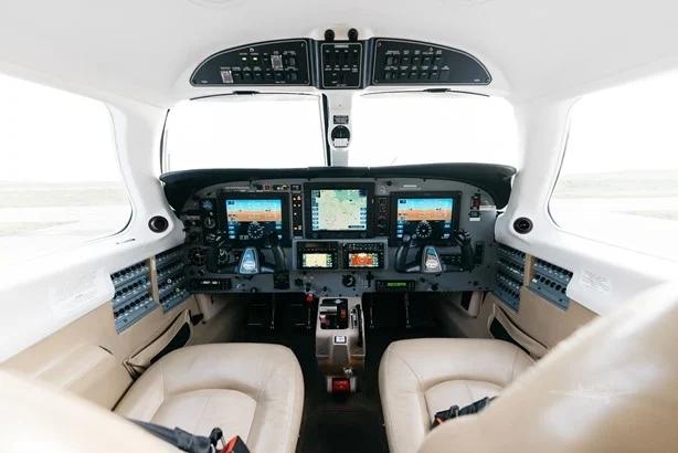 2008 PIPER MERIDIAN Photo 6