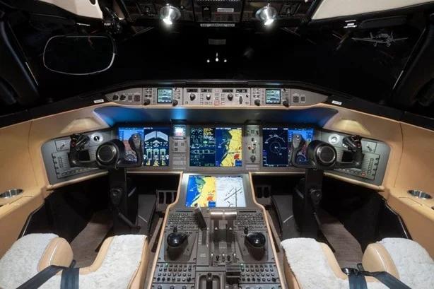 2012 BOMBARDIER GLOBAL 5000 Photo 5