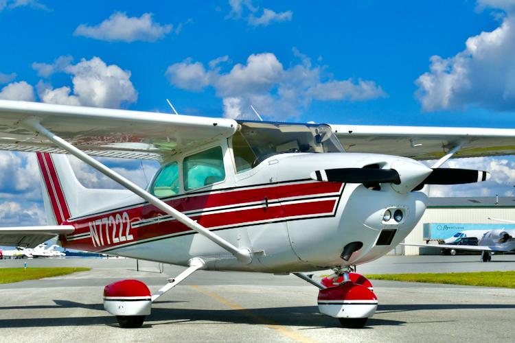 1974 Cessna 172M Skyhawk Photo 2