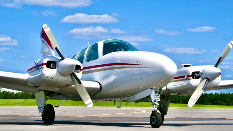 1981 Beechcraft B58 Baron Photo 2