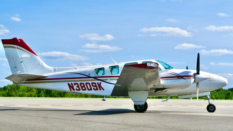 1981 Beechcraft B58 Baron Photo 4