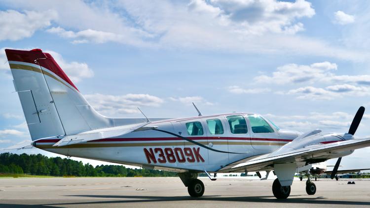 1981 Beechcraft B58 Baron Photo 3