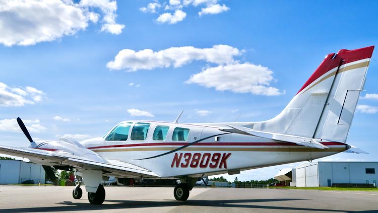 1981 Beechcraft B58 Baron Photo 5