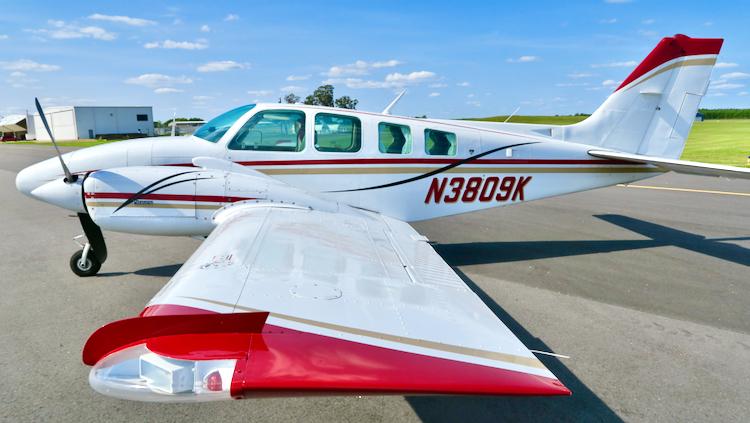 1981 Beechcraft B58 Baron Photo 7