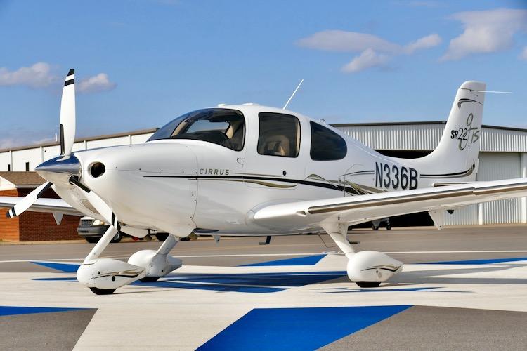 2006 Cirrus SR22 G2 GTS Photo 2