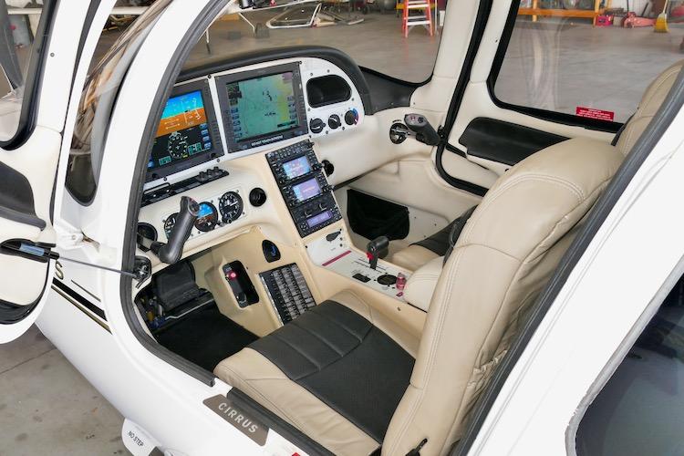 2006 Cirrus SR22 G2 GTS Photo 7