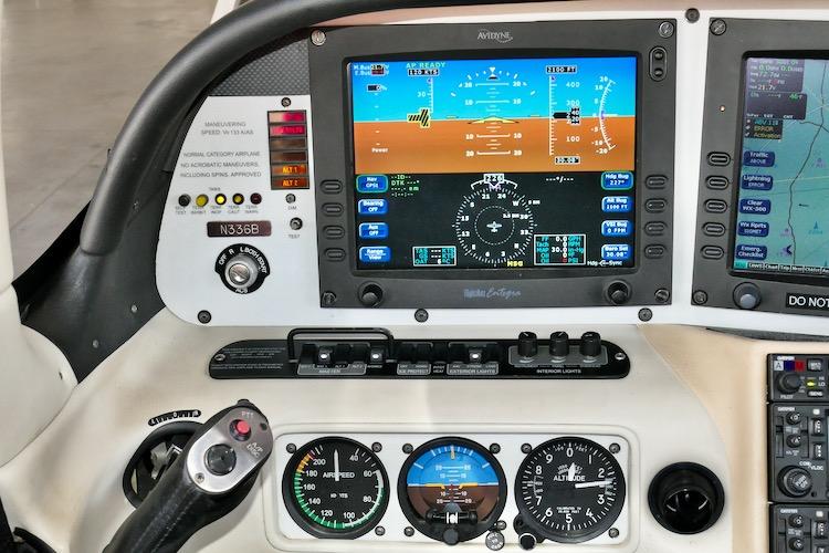 2006 Cirrus SR22 G2 GTS Photo 4