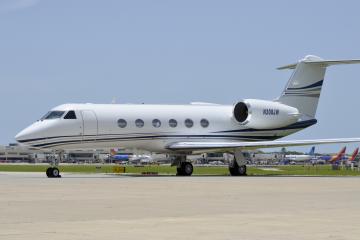 1999 Gulfstream G-IVSP Photo 2