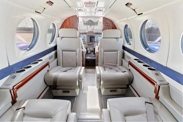 1998 BEECHCRAFT KING AIR 350 Photo 4