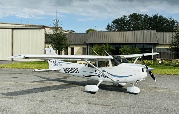 2008 CESSNA 172S SKYHAWK SP Photo 2