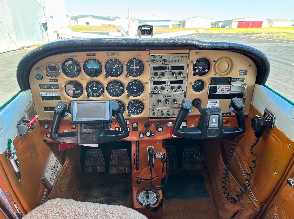 1979 CESSNA 172 HAWK XP Photo 2