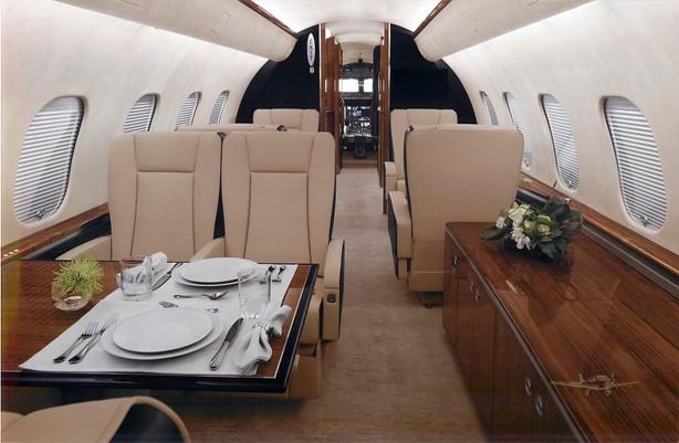 2013 BOMBARDIER GLOBAL 5000 Photo 2