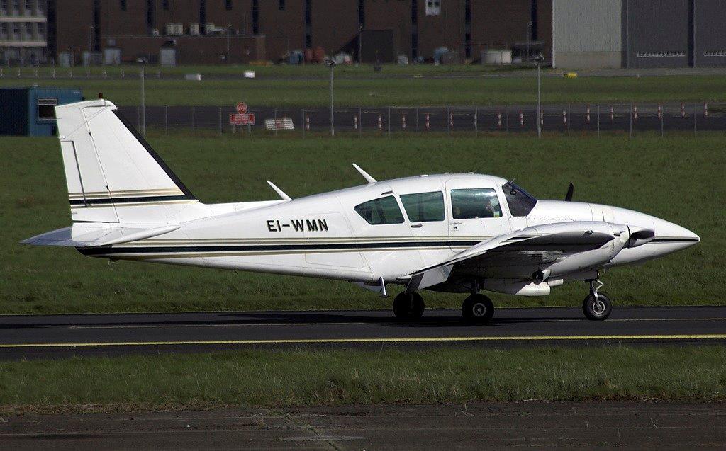 1979 Piper Aztec PA-23 Photo 2