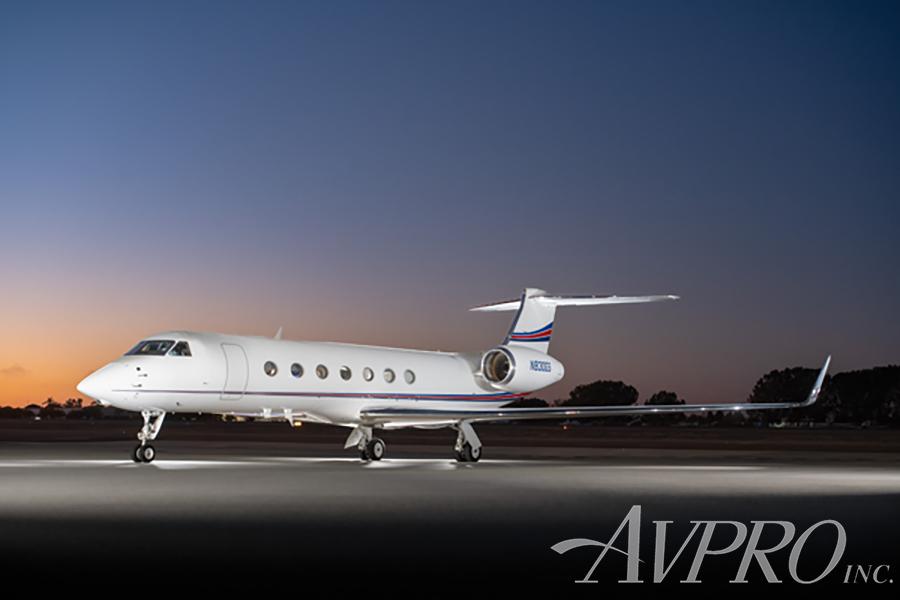 2009 Gulfstream G550 Photo 2