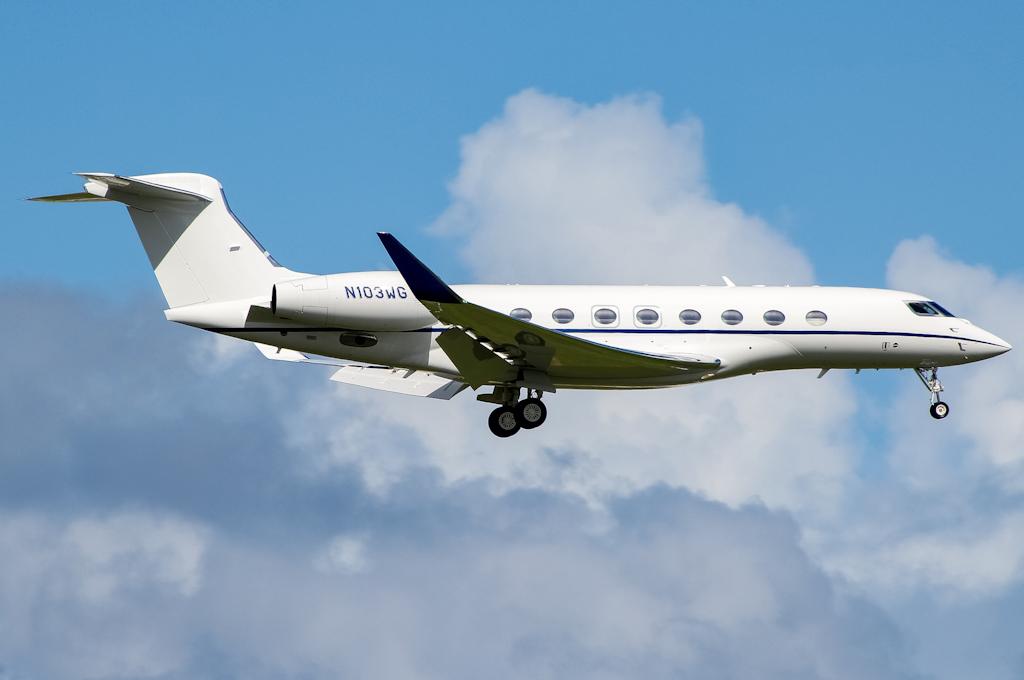 2017 Gulfstream G650ER Photo 2