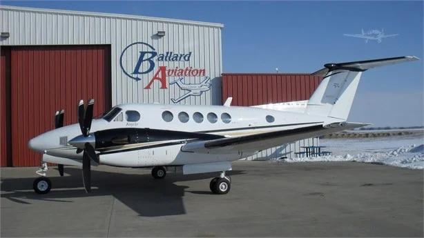 1988 BEECHCRAFT KING AIR 300 Photo 2