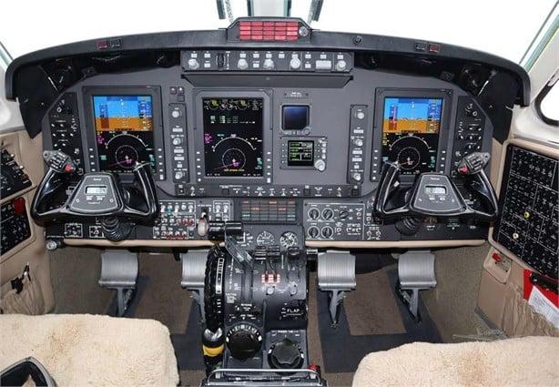 2008 BEECHCRAFT KING AIR B200GT Photo 5