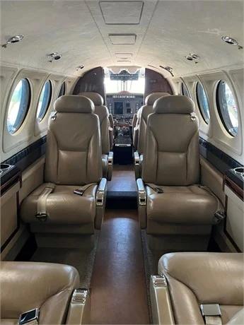 2008 BEECHCRAFT KING AIR B200GT Photo 3