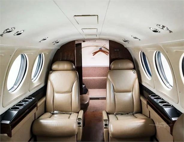 2008 BEECHCRAFT KING AIR B200GT Photo 4