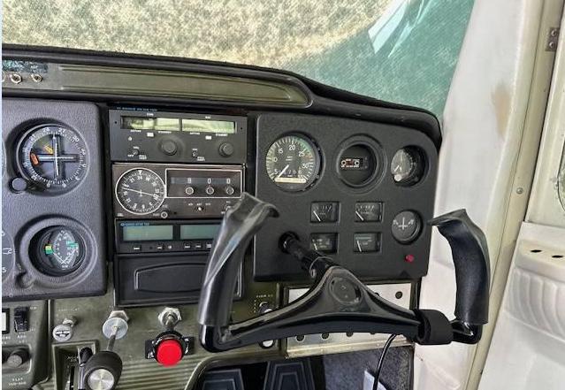 1972 Cessna 150L Photo 2