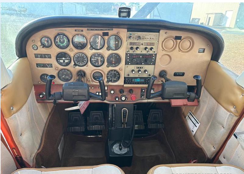 1979 Cessna 172N Photo 2