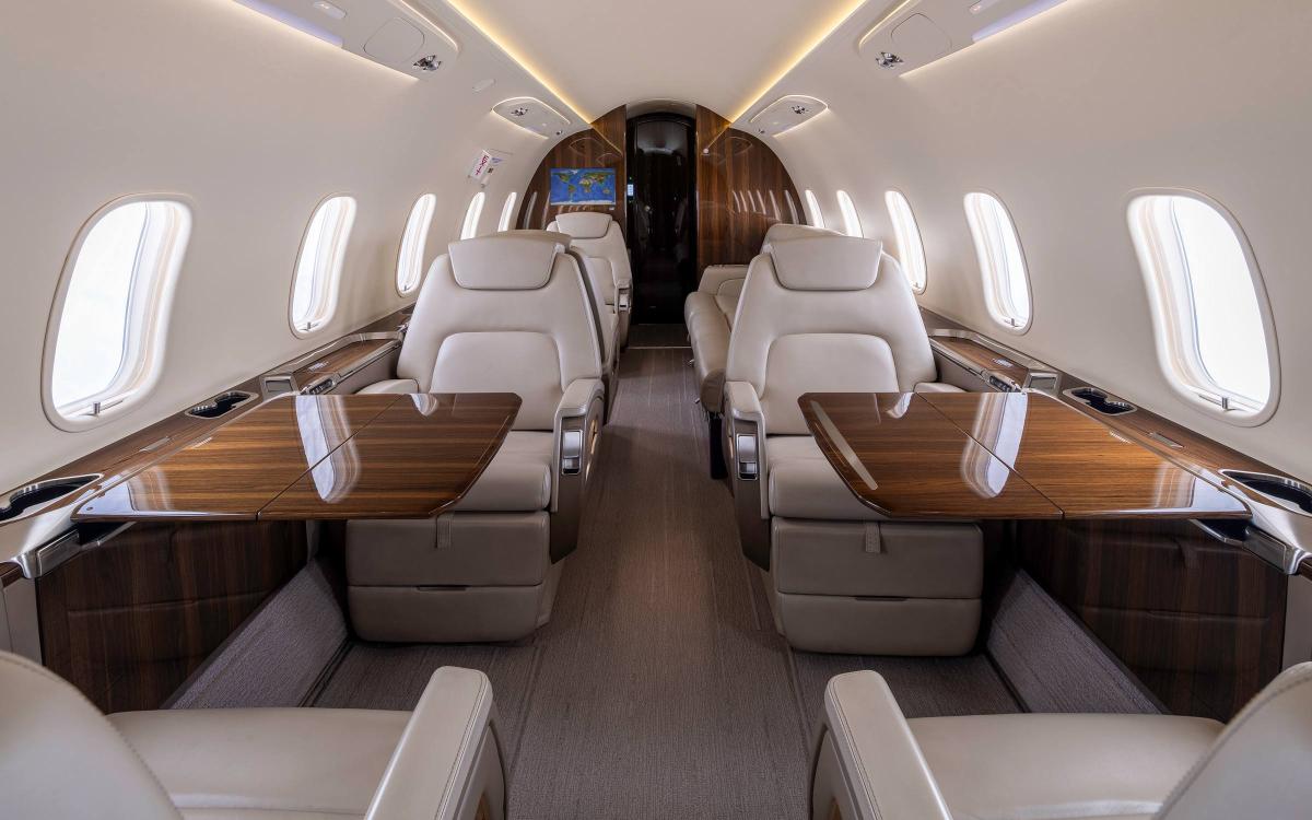 2015 BOMBARDIER CHALLENGER 350 Photo 4