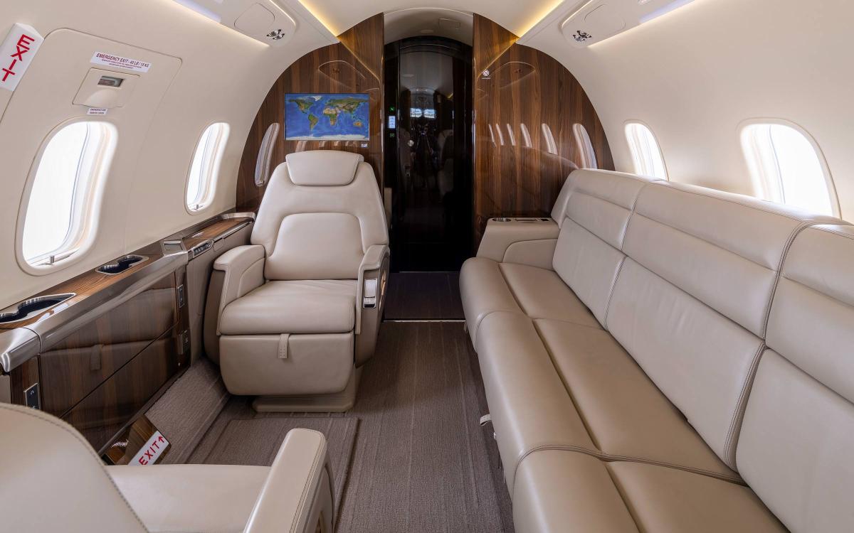 2015 BOMBARDIER CHALLENGER 350 Photo 5