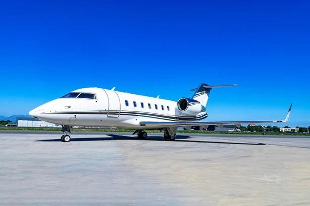 2009 BOMBARDIER CHALLENGER 605 Photo 2