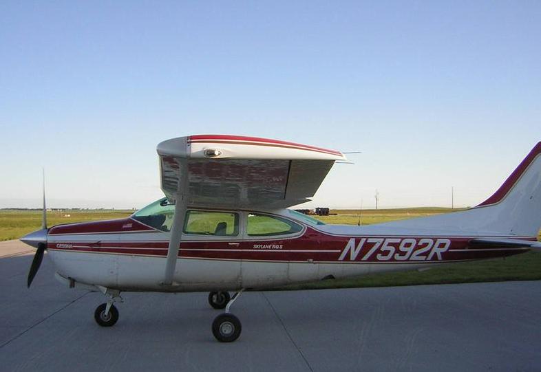 1979 Cessna TR182 Photo 2