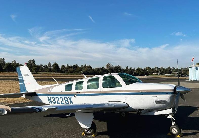 1995 Beech A36 Bonanza Photo 2