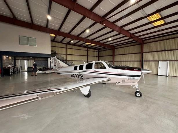 2010 BEECHCRAFT G36 BONANZA Photo 2