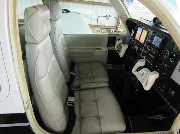 1997 BEECHCRAFT A36 BONANZA Photo 4