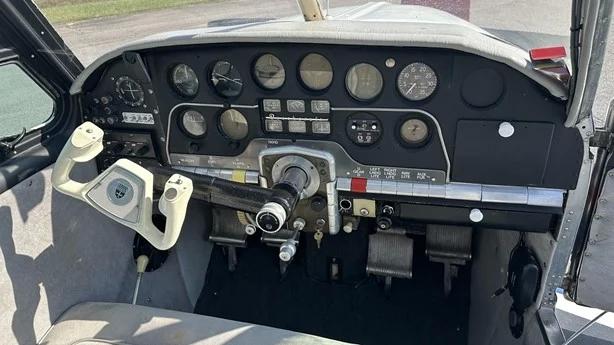 1952 BEECHCRAFT C35 BONANZA Photo 3