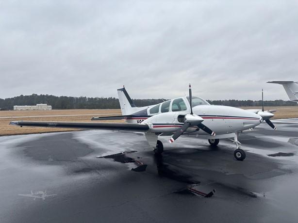 1965 BEECHCRAFT B55 BARON Photo 3