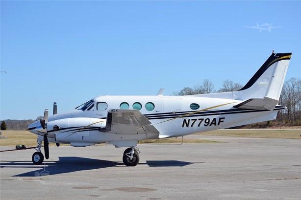 1973 BEECHCRAFT KING AIR E90 Photo 2