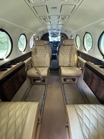 1988 BEECHCRAFT KING AIR 300 Photo 3