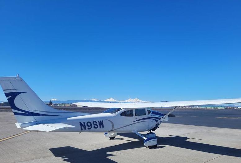 CESSNA 182P SKYLANE  Photo 2