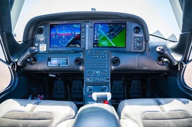 2018 CIRRUS SR22-G6 TURBO Photo 5