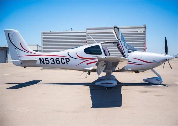 2008 CIRRUS SR22-G3 TURBO Photo 2