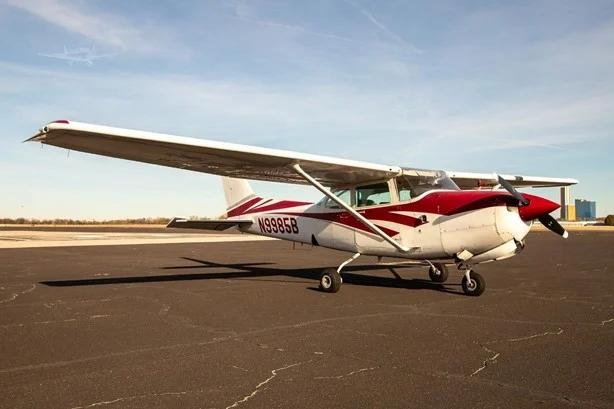 1982 CESSNA 172RG CUTLASS Photo 2