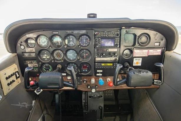 1982 CESSNA 172RG CUTLASS Photo 5