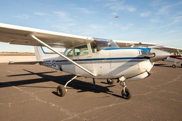 1981 CESSNA 172RG CUTLASS Photo 2